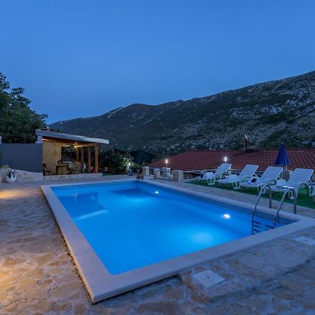 Holiday Home Dijamant Kucice Exterior foto