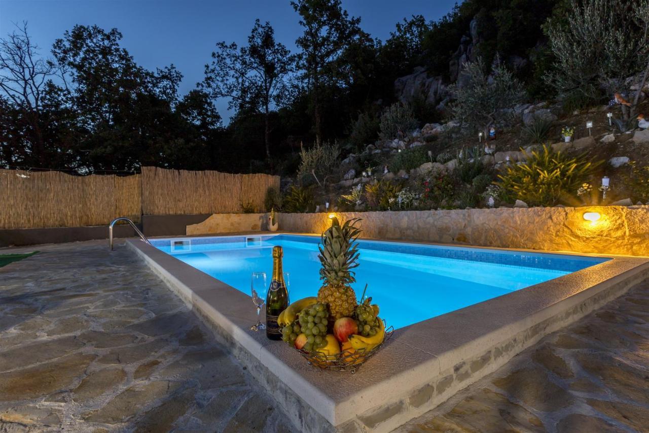 Holiday Home Dijamant Kucice Exterior foto